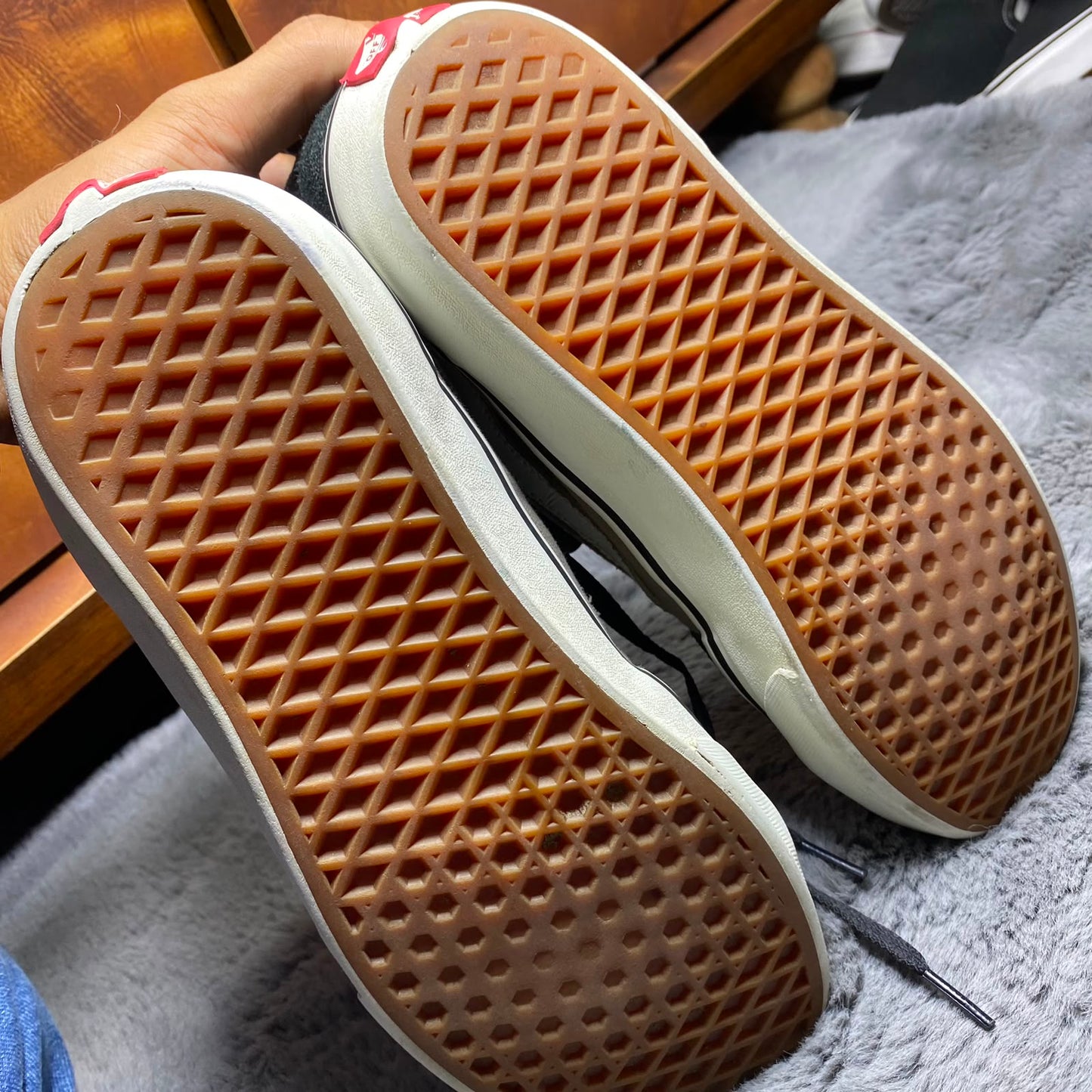VANS ( Size 42 / 8 )
