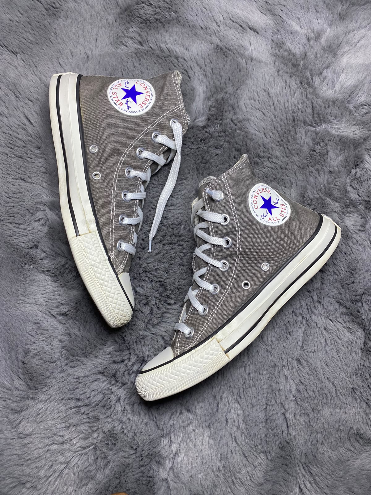 Converse ( Size 38 / 5.5 )