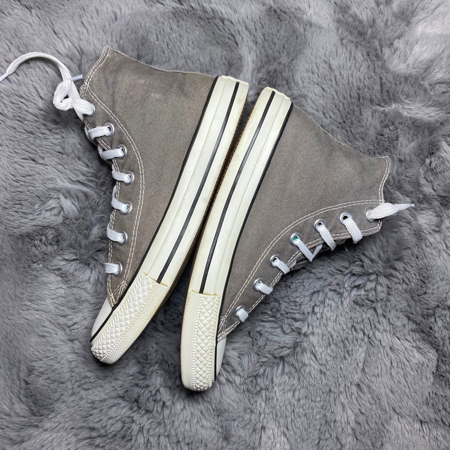 Converse ( Size 38 / 5.5 )