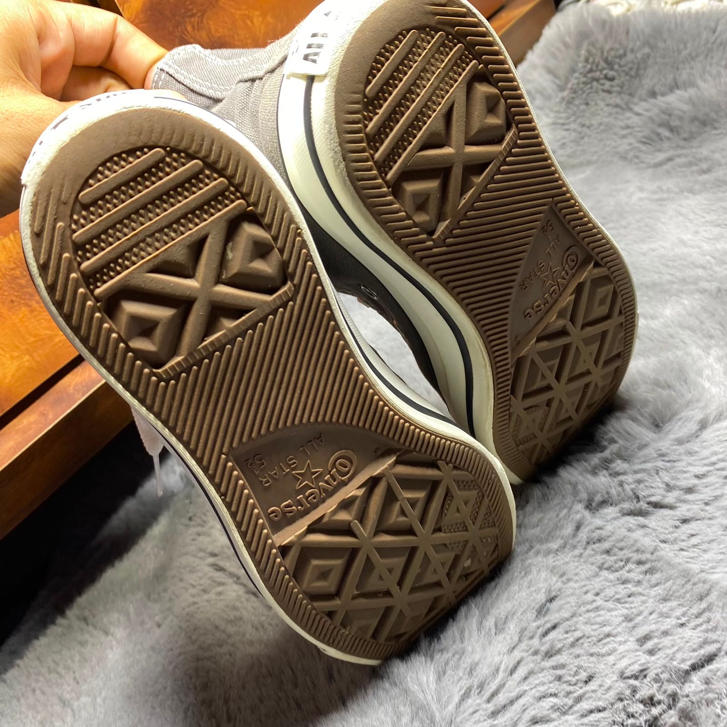 Converse ( Size 38 / 5.5 )