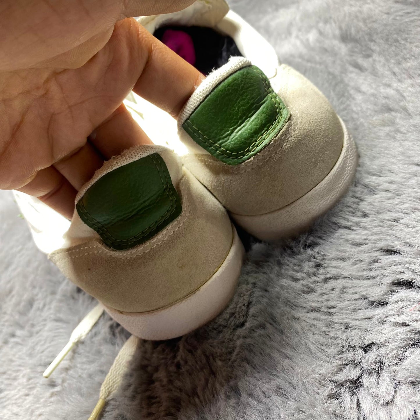 Converse ( Size 42 / 8.5 )