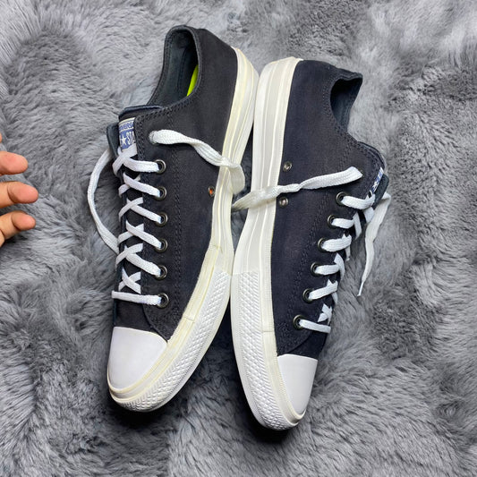 Converse ( Size 45 / 11 )