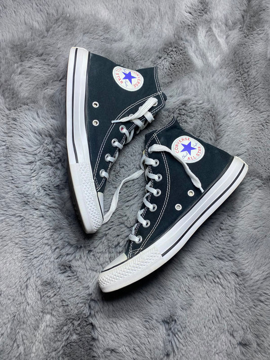 Converse ( Size 39 / 6 )