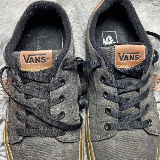 VANS ( Size 42.5-43 /  8.5 )