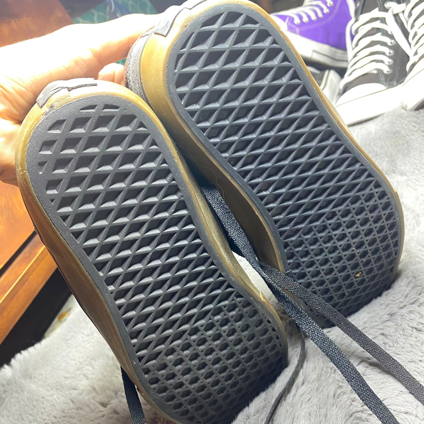 VANS ( Size 42.5-43 /  8.5 )