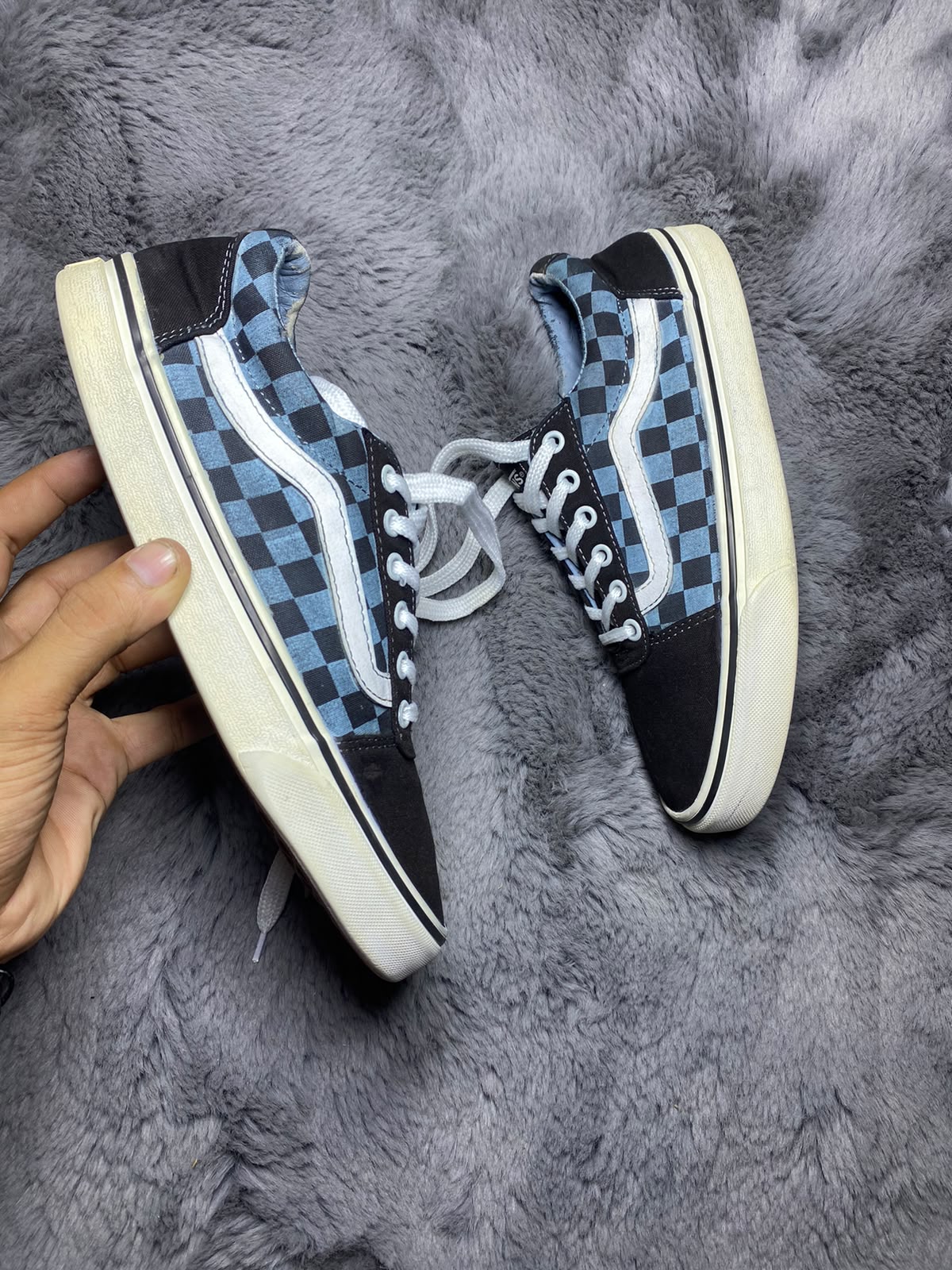 VANS ( Size 40.5 - 41 / 6.5 - 7 )
