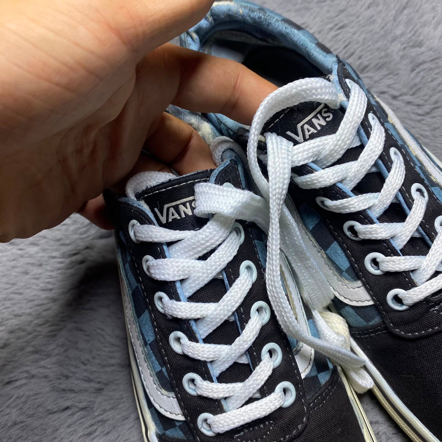 VANS ( Size 40.5 - 41 / 6.5 - 7 )