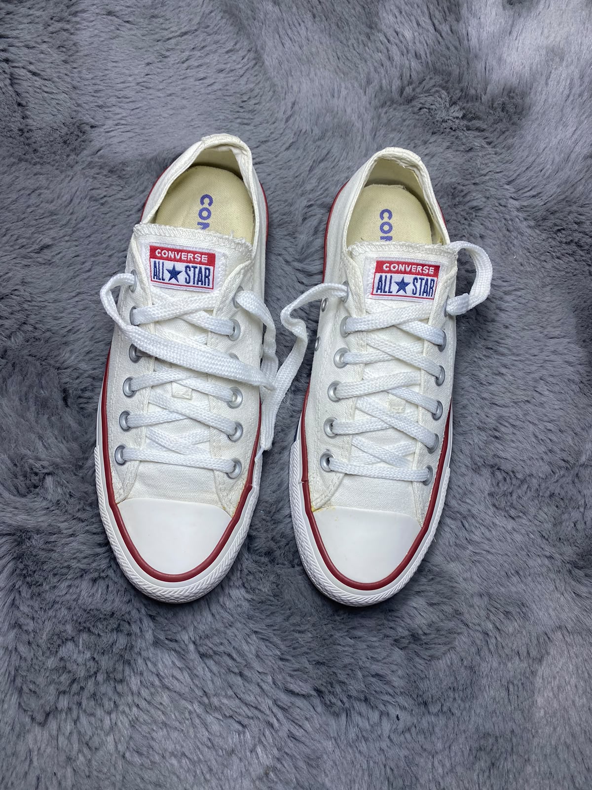 Converse ( Size 37 / 4.5 )