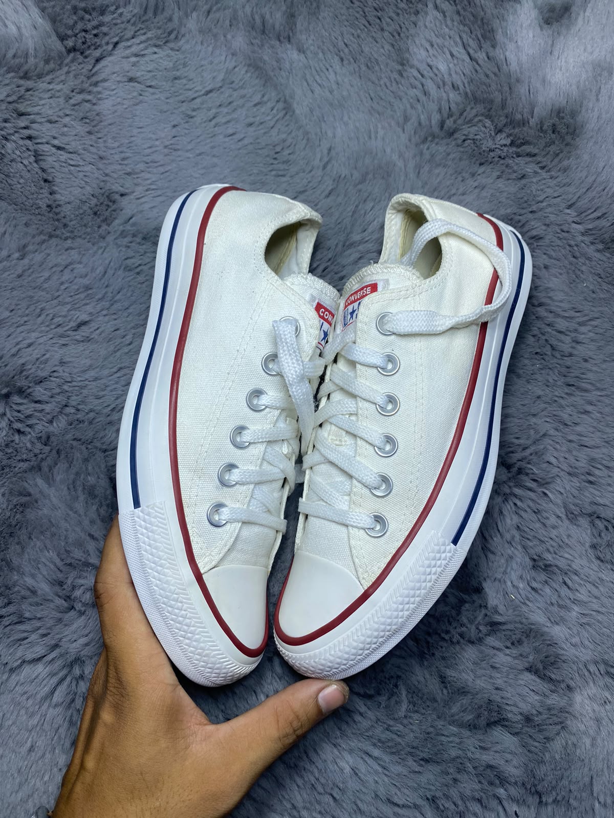 Converse ( Size 37 / 4.5 )