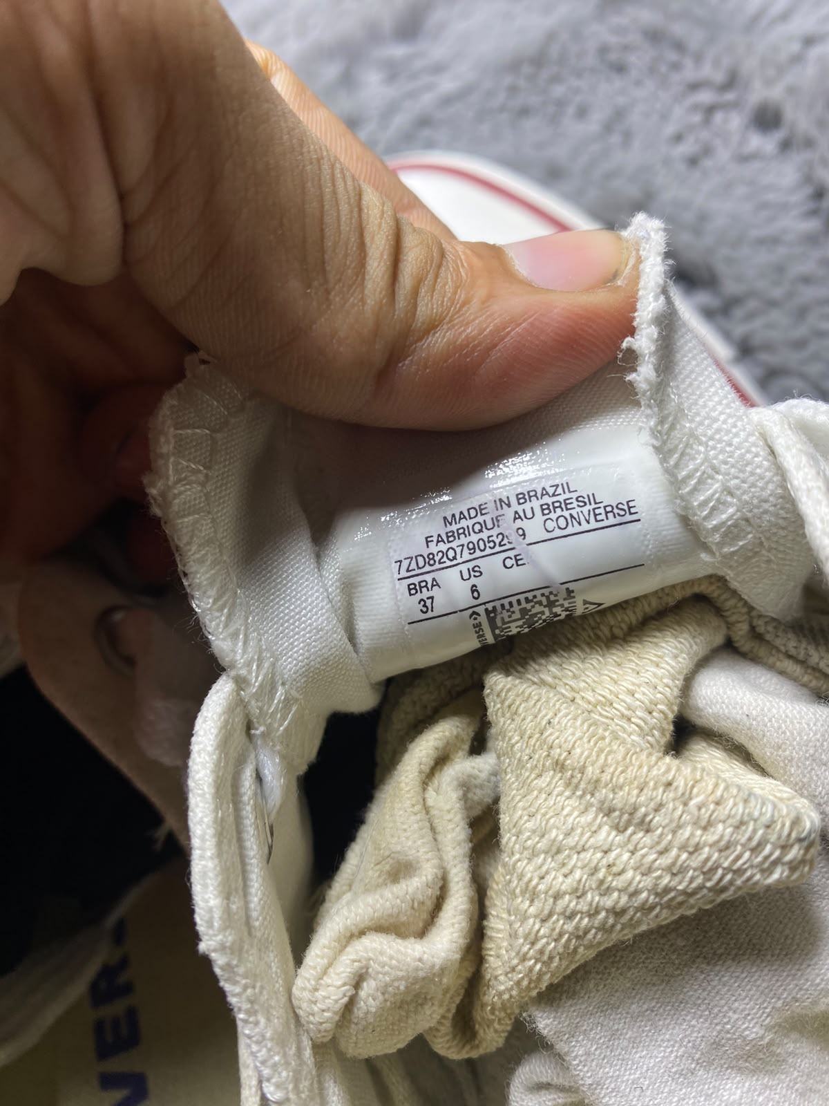 Converse ( Size 37 / 4.5 )