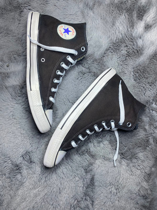 Converse ( Size 44.5-45 / 10.5 - 11 )