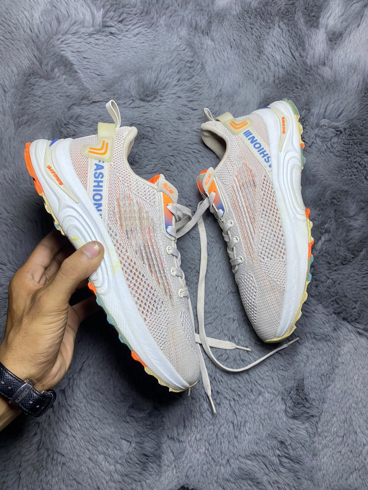 RUNNERS ( Size 42 / 8 )