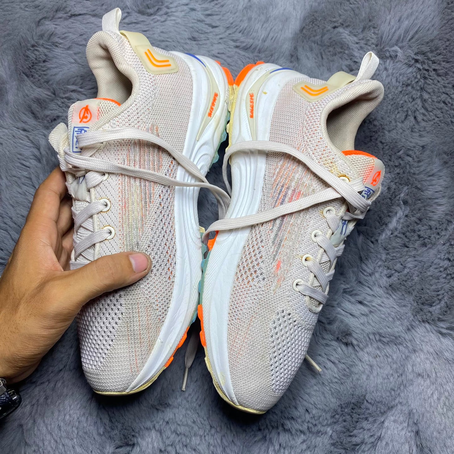 RUNNERS ( Size 42 / 8 )