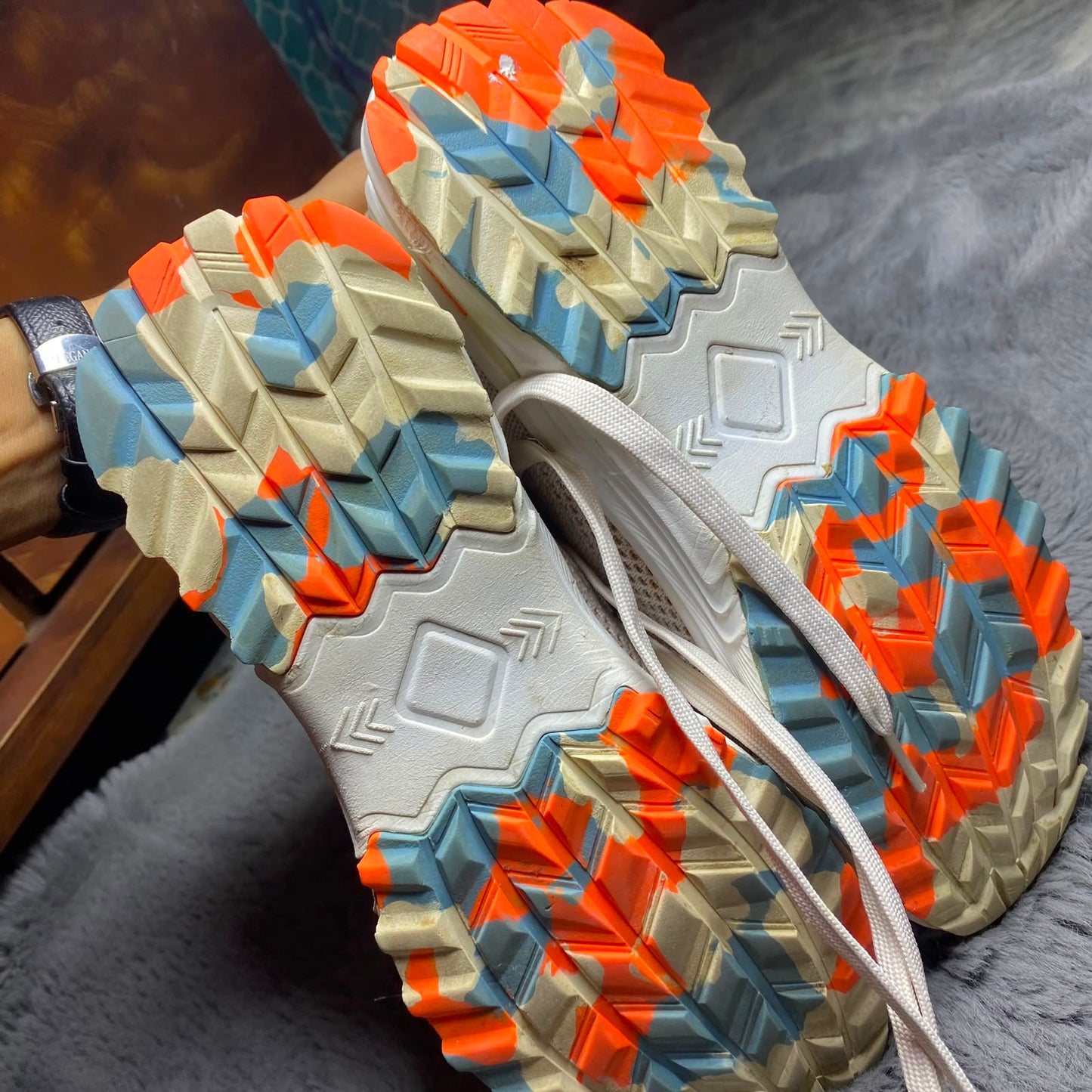 RUNNERS ( Size 42 / 8 )