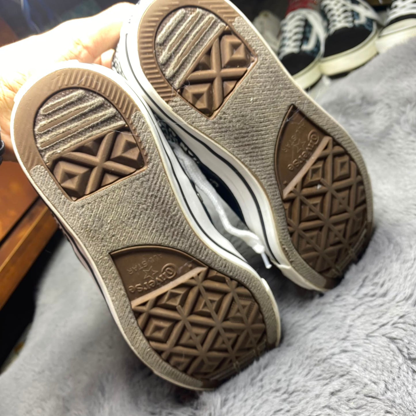 Converse ( Size 41.5 - 42 / 7.5 - 8 )