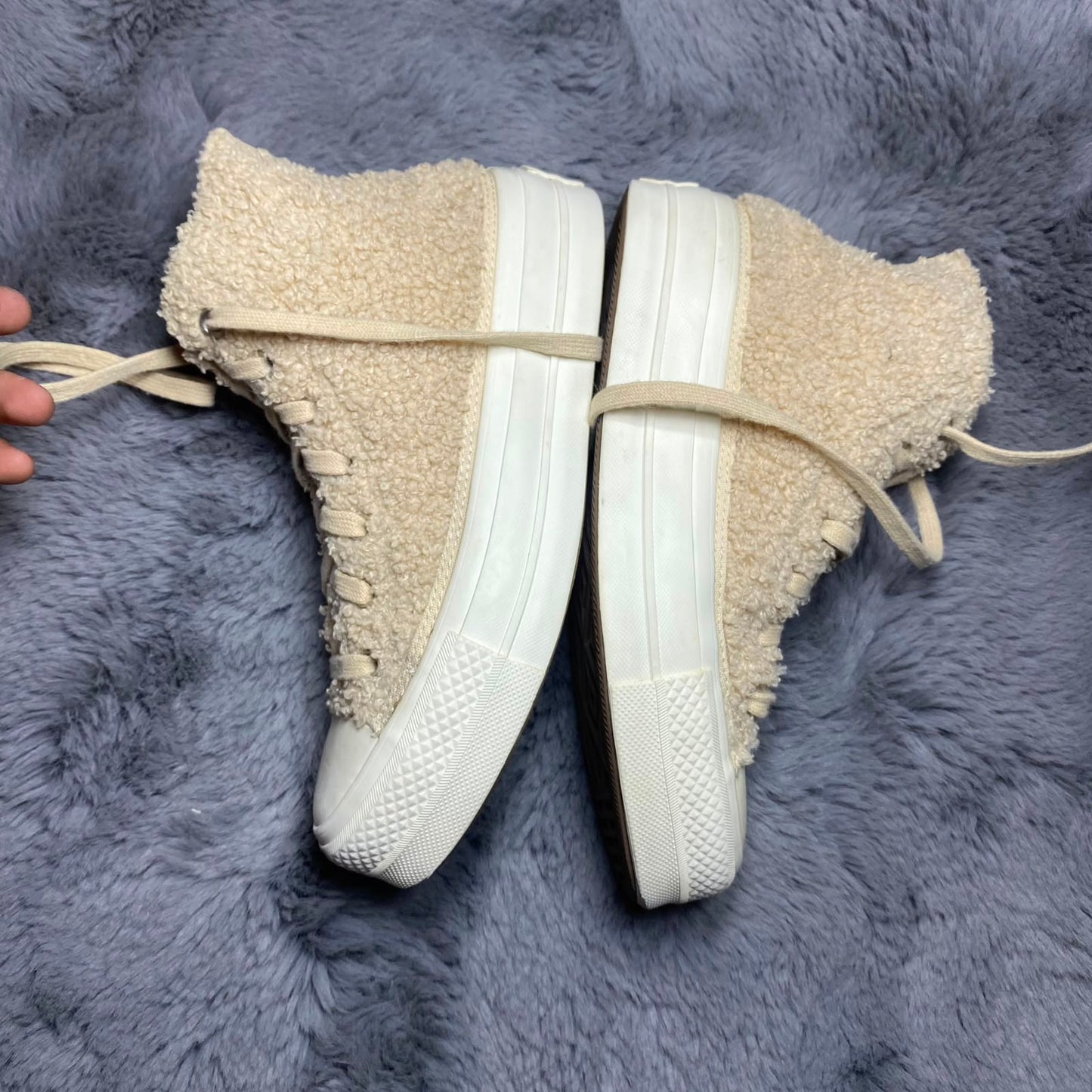 Converse ( Size 38 / 5.5 )