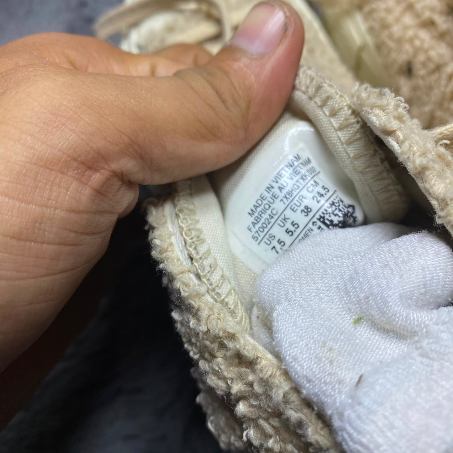 Converse ( Size 38 / 5.5 )