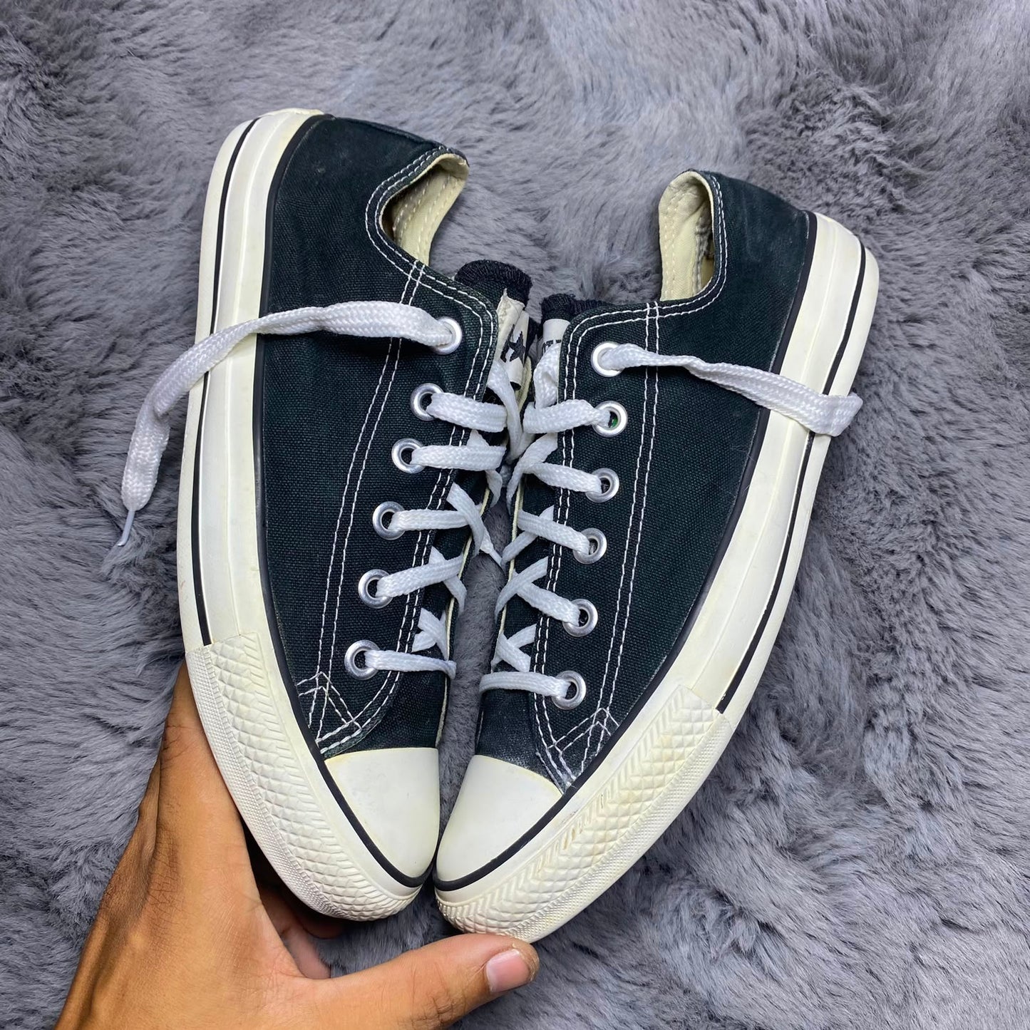 Converse ( Size 39.5 - 40 / 6.5 )