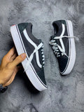 VANS ( Size 42.5-43 /  8.5 )