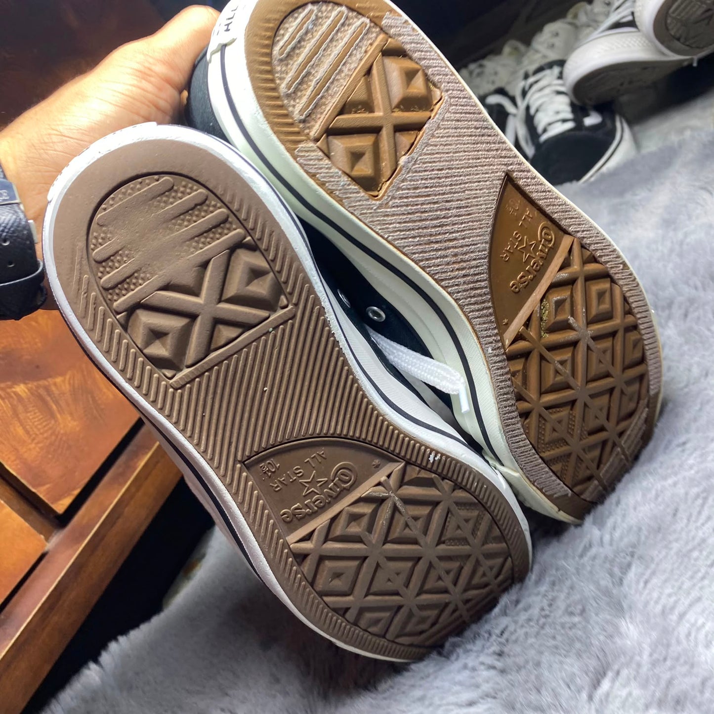 Converse ( Size 44.5-45 / 10.5 - 11 )