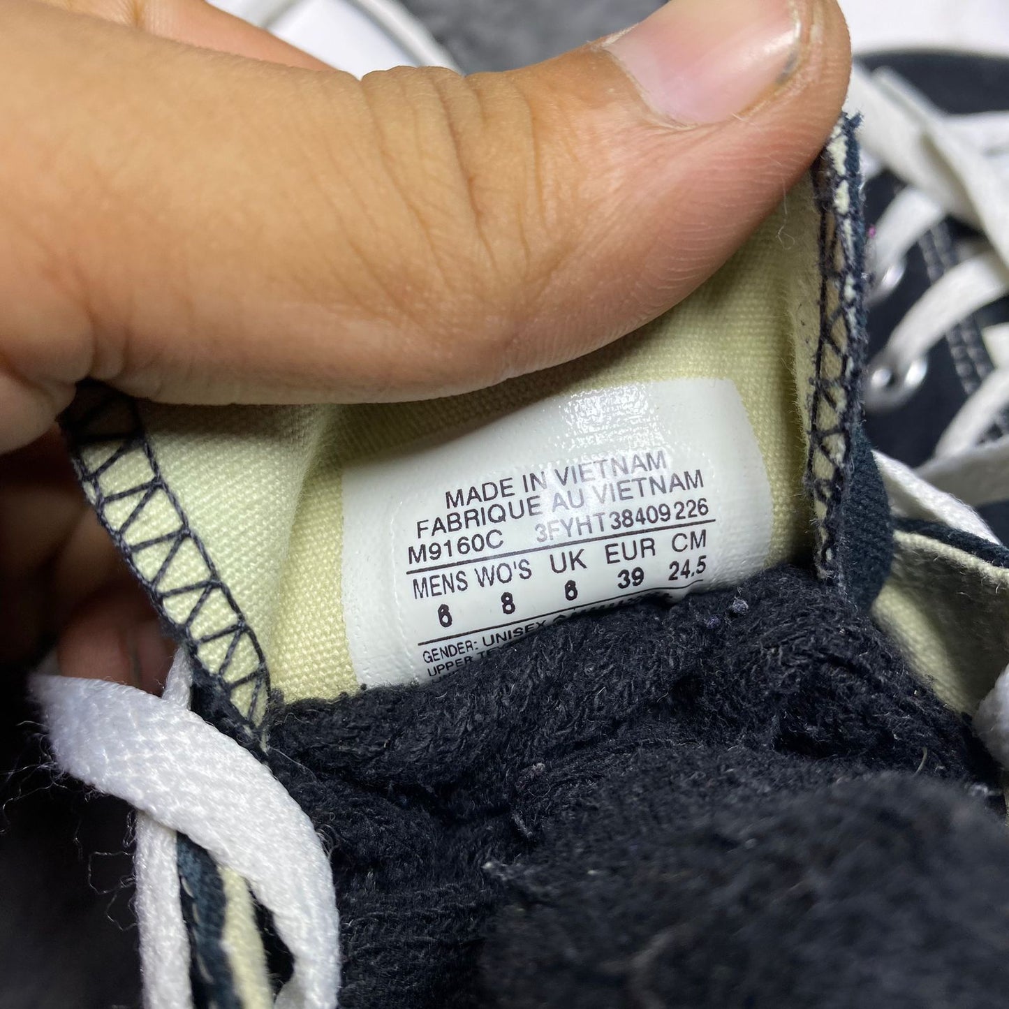 Converse ( Size 39 / 6 )
