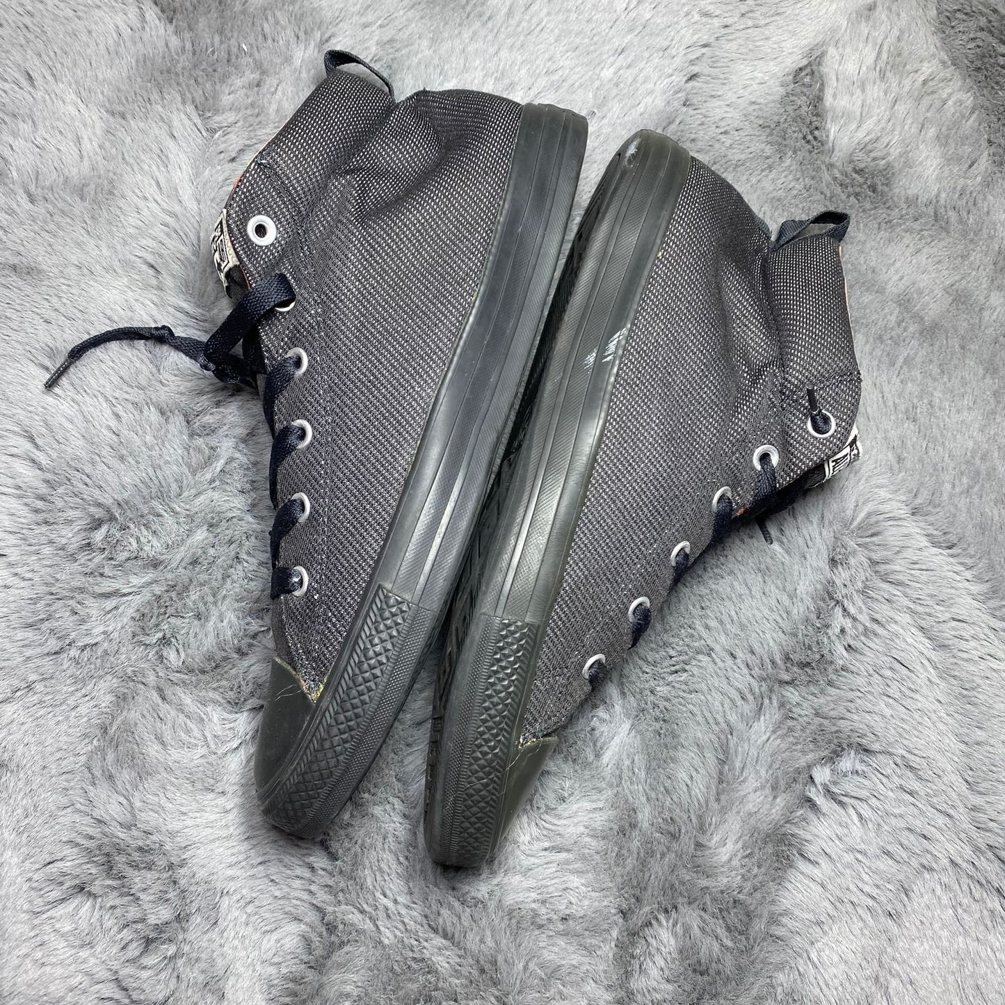 CONVERSE ( Size 46.5-47 / 11.5 )