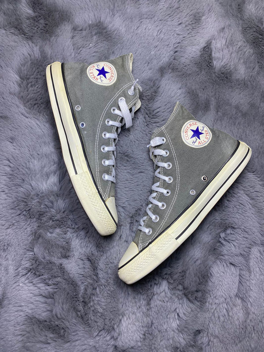 Converse ( Size 41.5 - 42 / 7.5 - 8 )