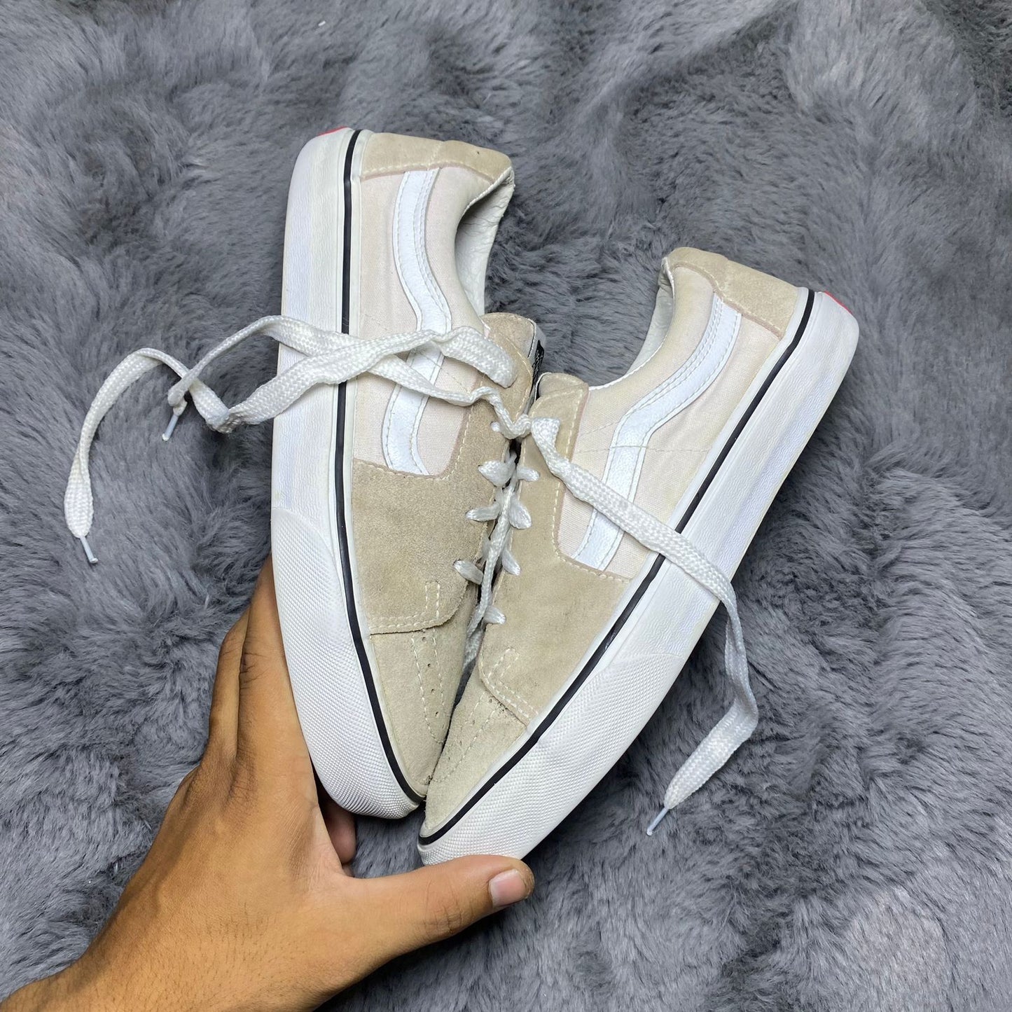 VANS ( Size 40 / 6.5 )