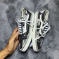 VANS ( Size 42.5-43 /  8.5 )