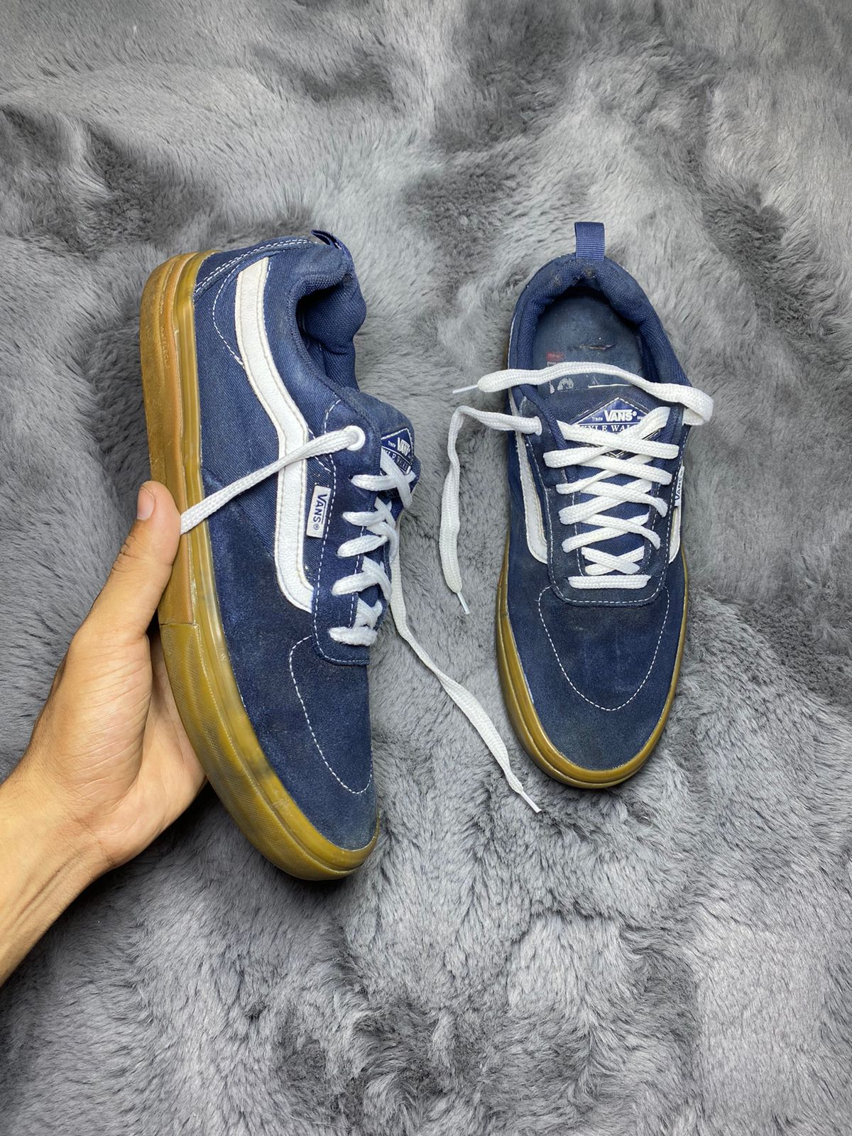 VANS ( Size 43 /  8.5-9 )