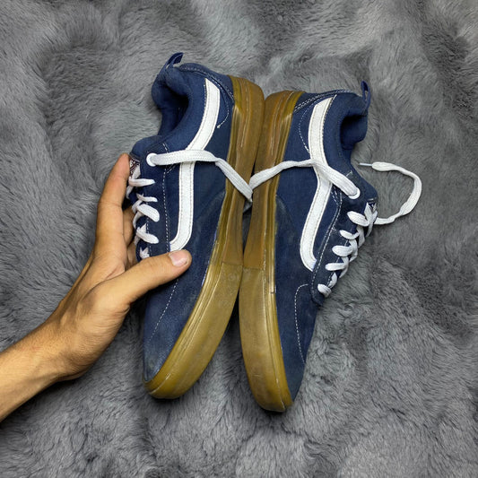 VANS ( Size 43 /  8.5-9 )