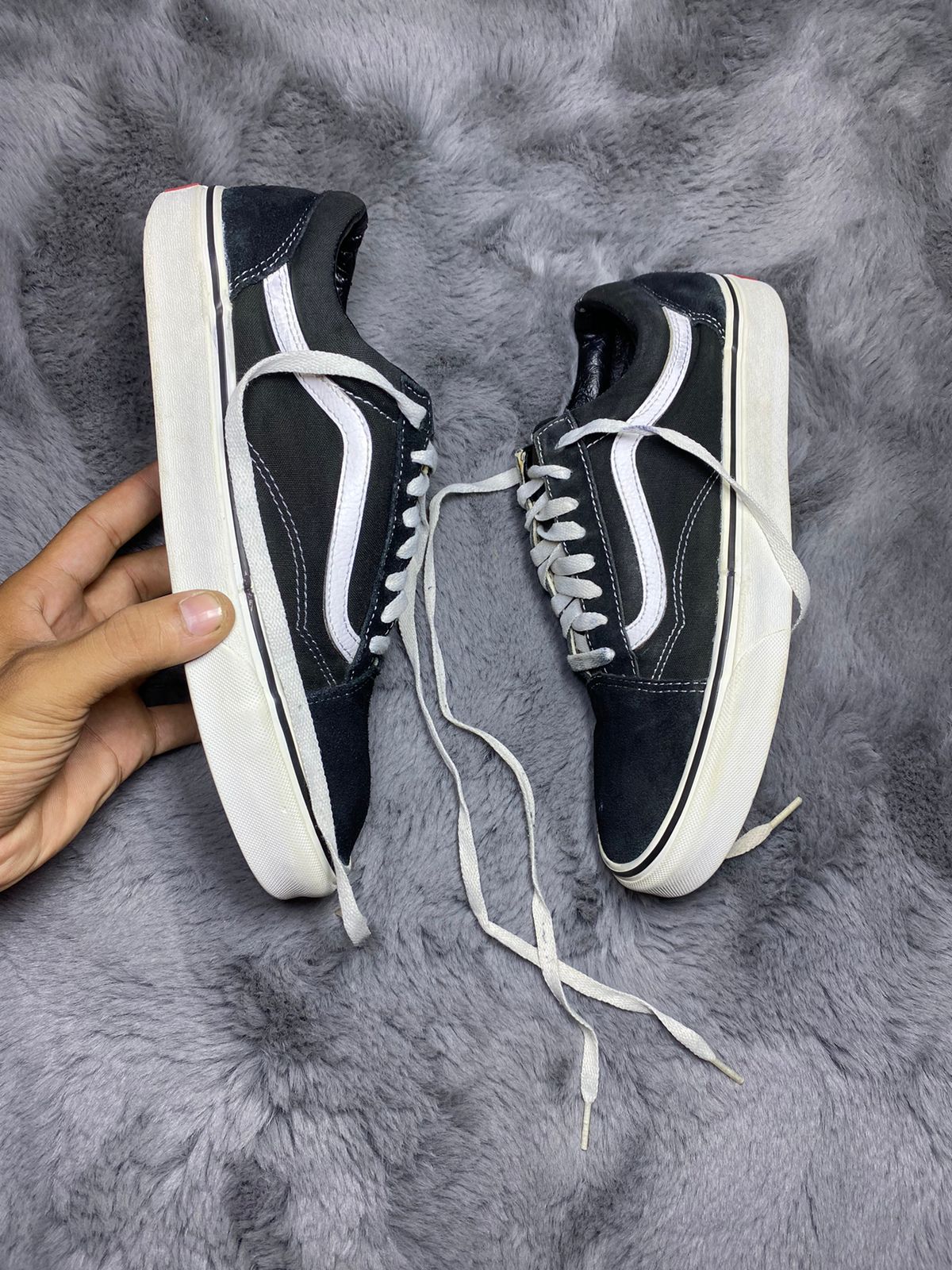 VANS ( Size 42 / 8 )