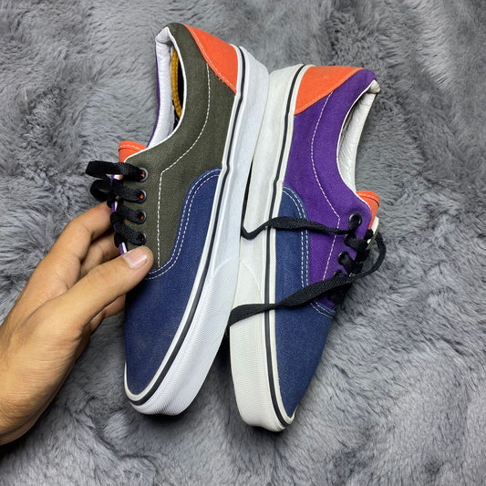 VANS ( Size 40.5 - 41 / 6.5 - 7 )