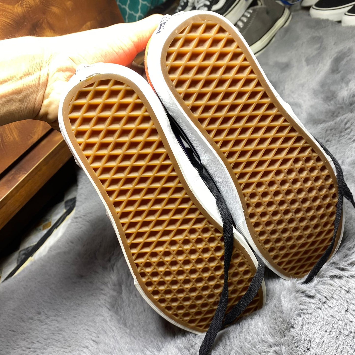 VANS ( Size 40.5 - 41 / 6.5 - 7 )