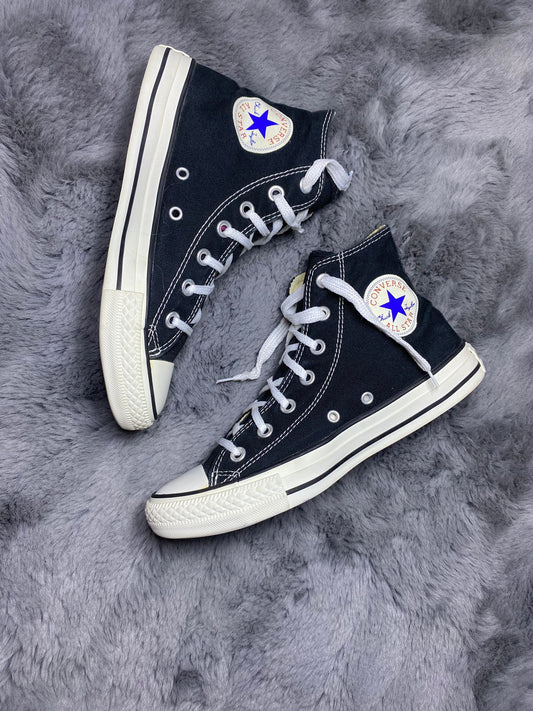 Converse ( Size 39 / 6 )