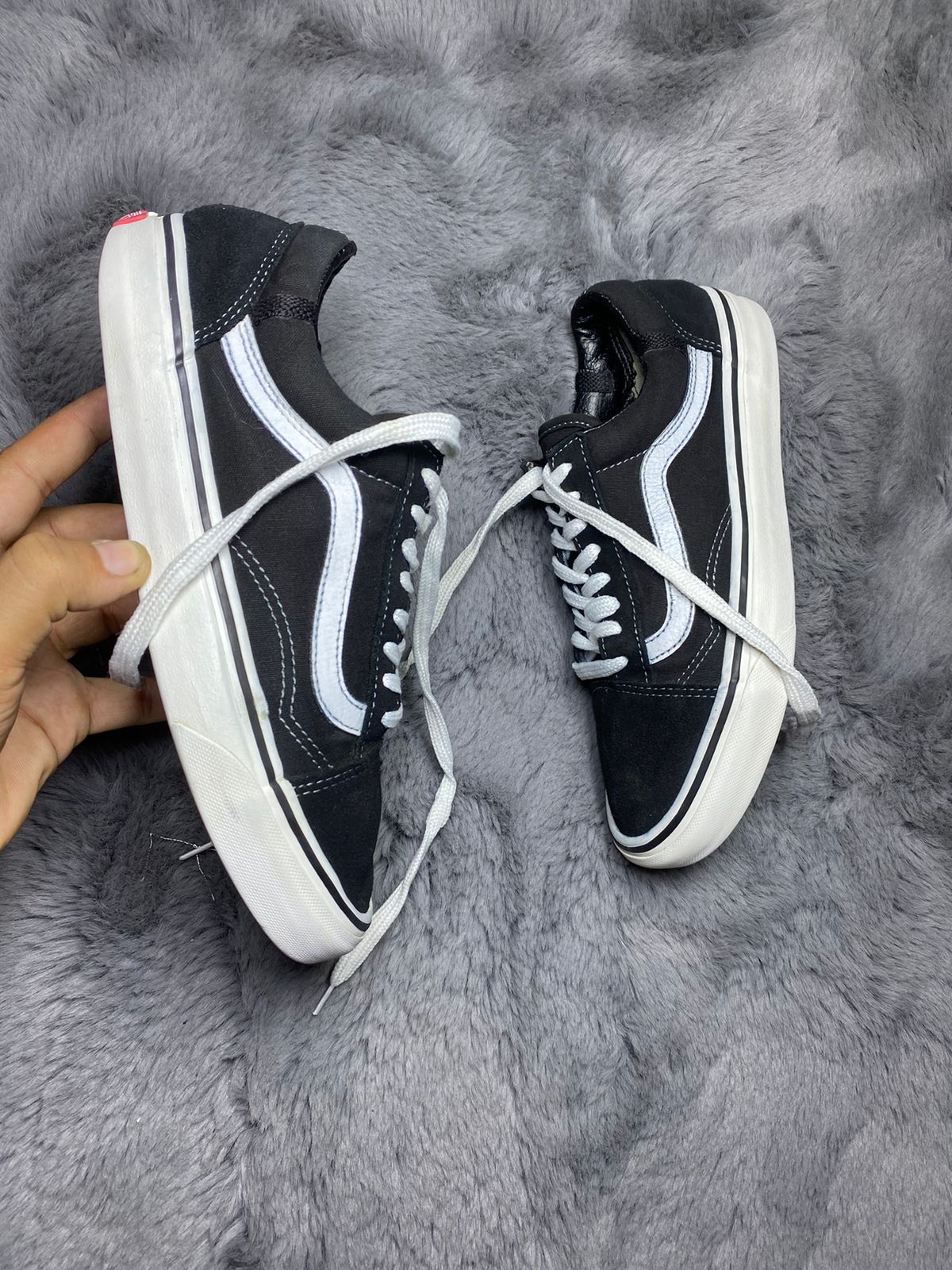 VANS ( Size 39 /  6 )