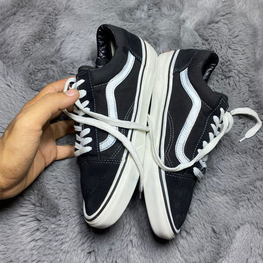 VANS ( Size 39 /  6 )