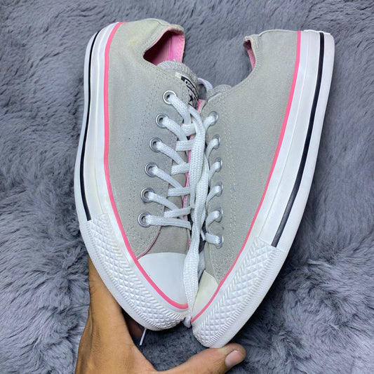 Converse ( Size 39 / 6 )
