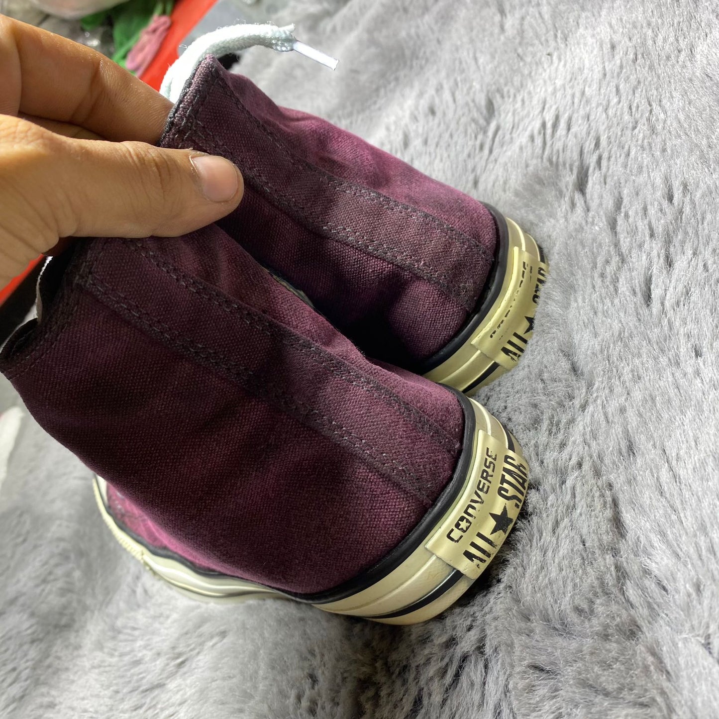 Converse ( Size 41.5 - 42 / 7.5 - 8 )