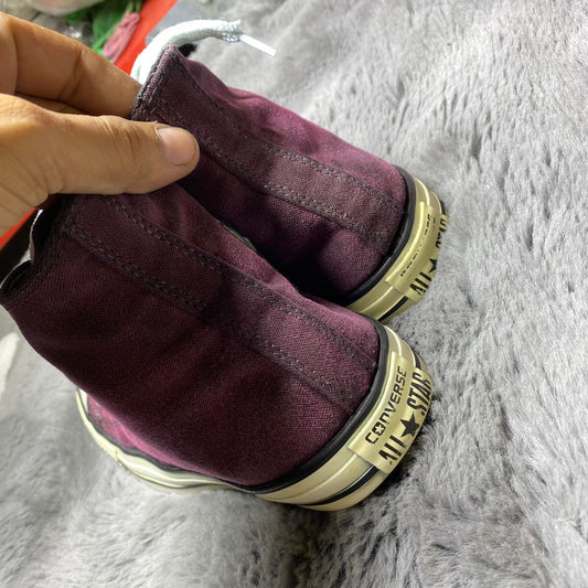 Converse ( Size 41.5 - 42 / 7.5 - 8 )