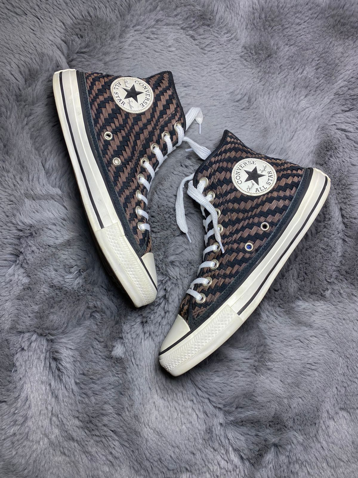 Converse ( Size 39 / 6 )