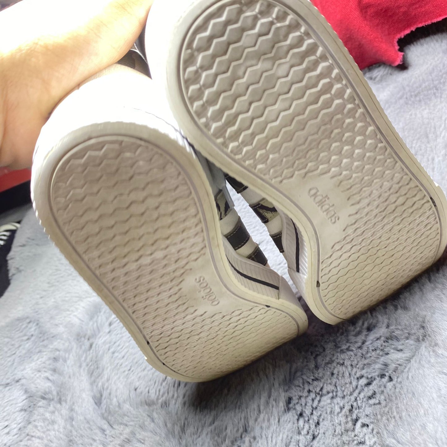 AD!DAS ( Size 41 / 7.5 )