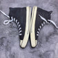 Converse ( Size 41 / 7.5 )