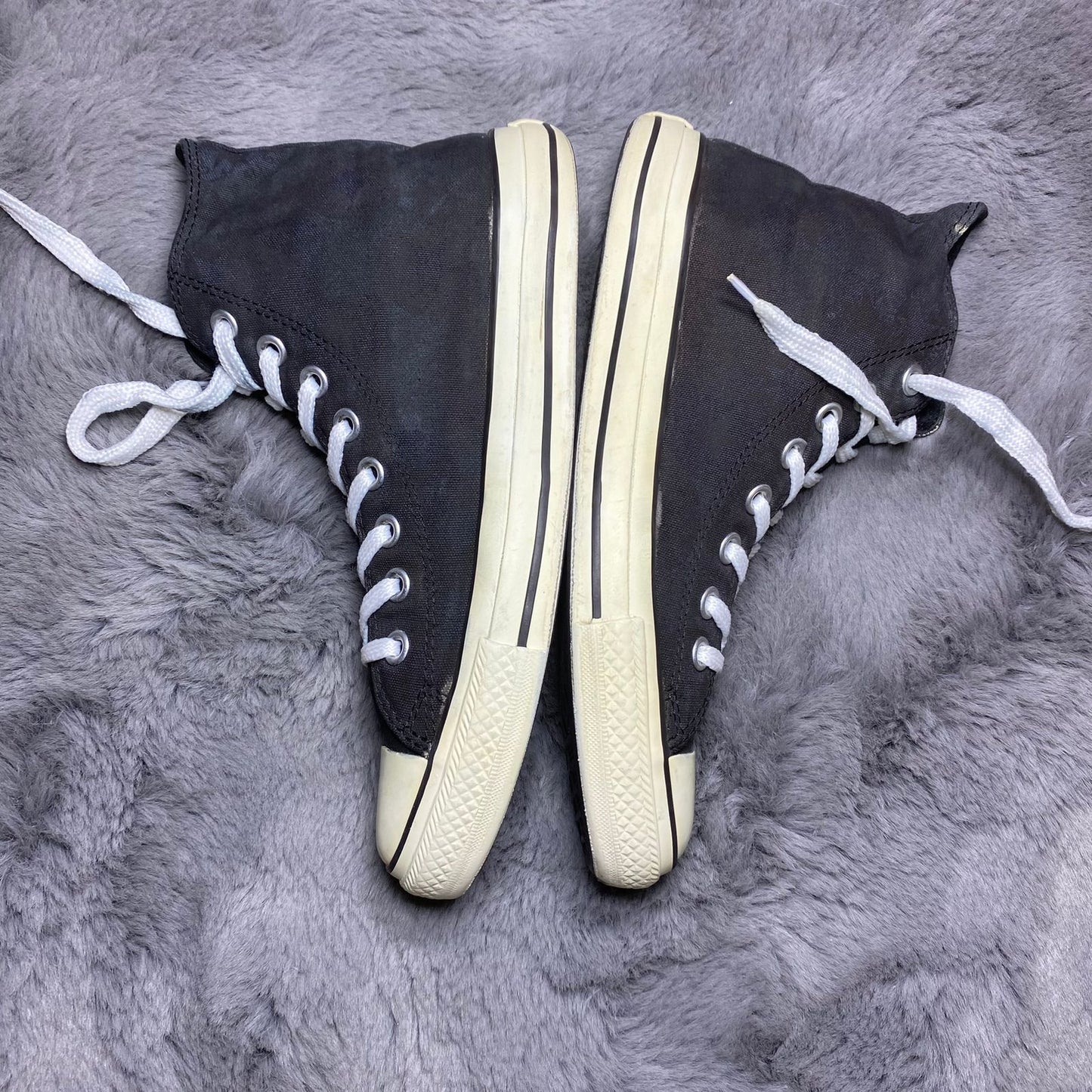 Converse ( Size 41 / 7.5 )