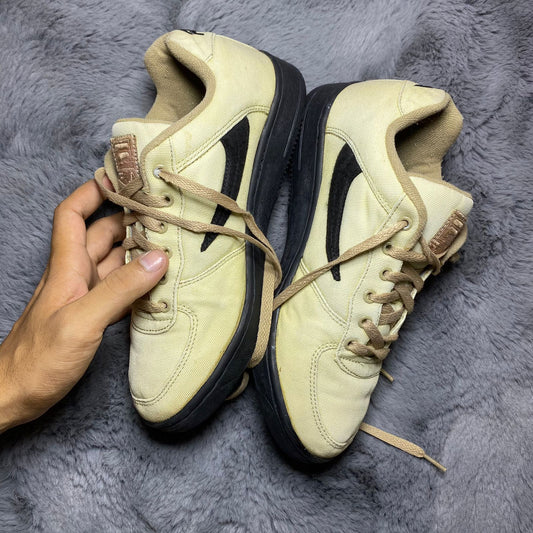 F!LA ( Size 42 / 8.5 )