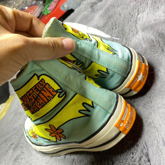 Converse ( Size 37 / 4.5 )