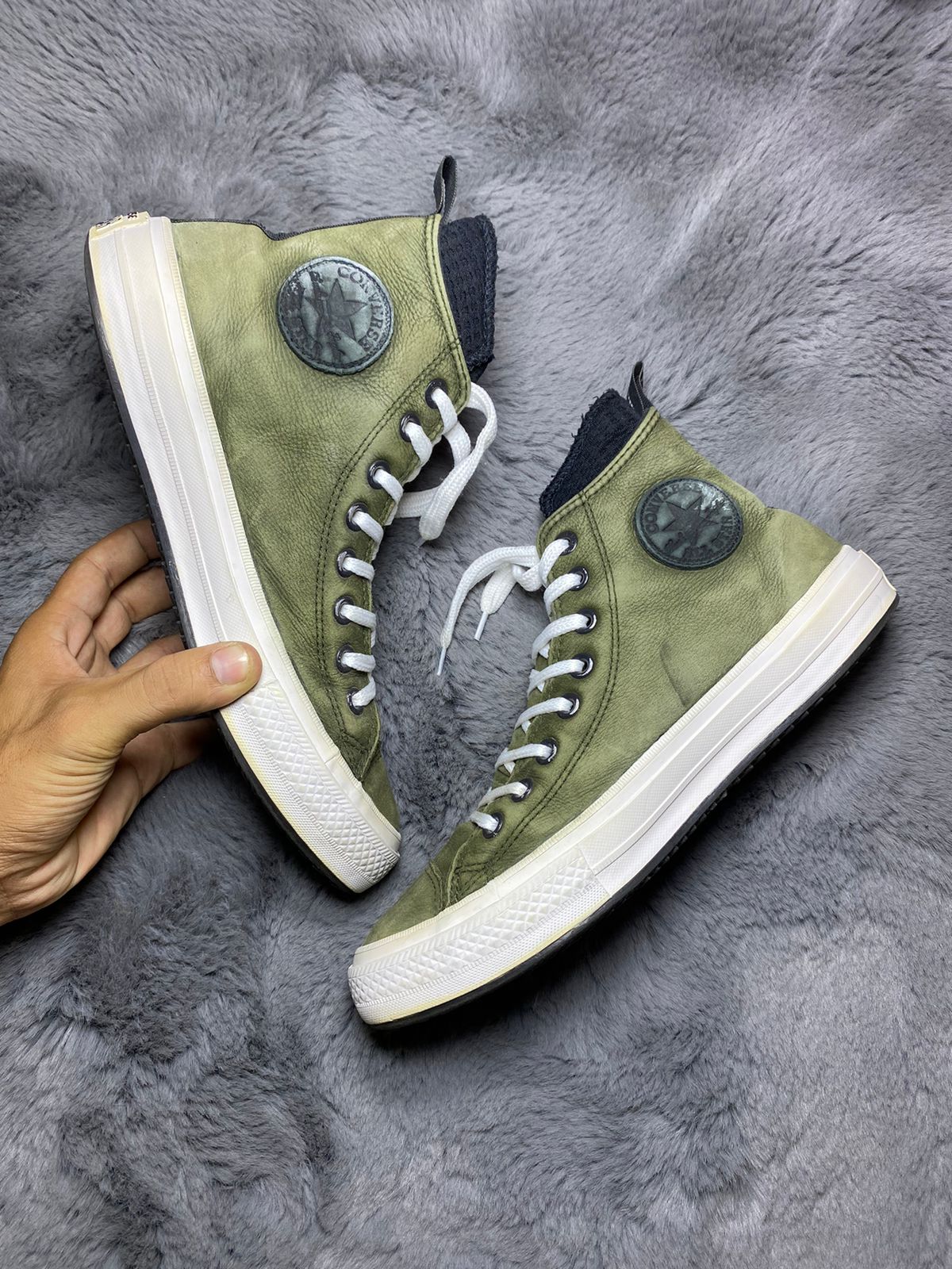Converse ( Size 41 / 7.5 )
