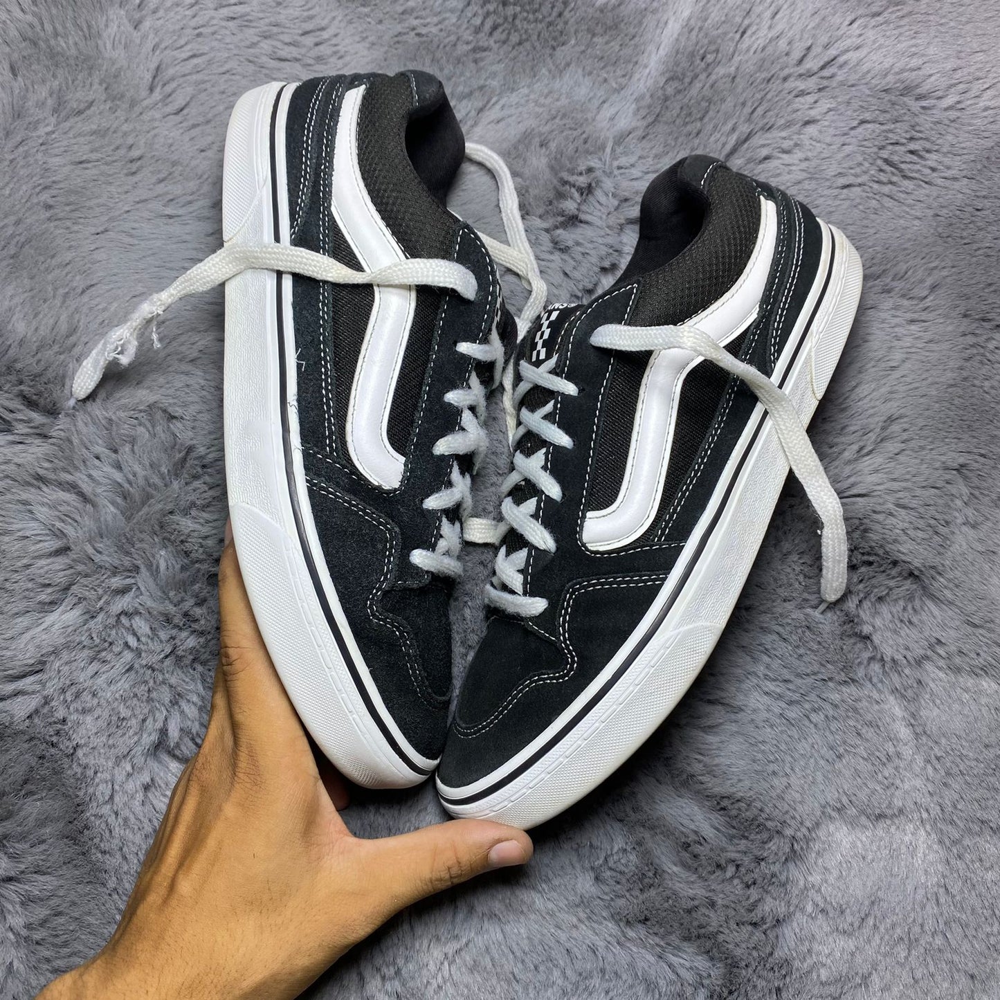 VANS ( Size 43 /  8.5-9 )