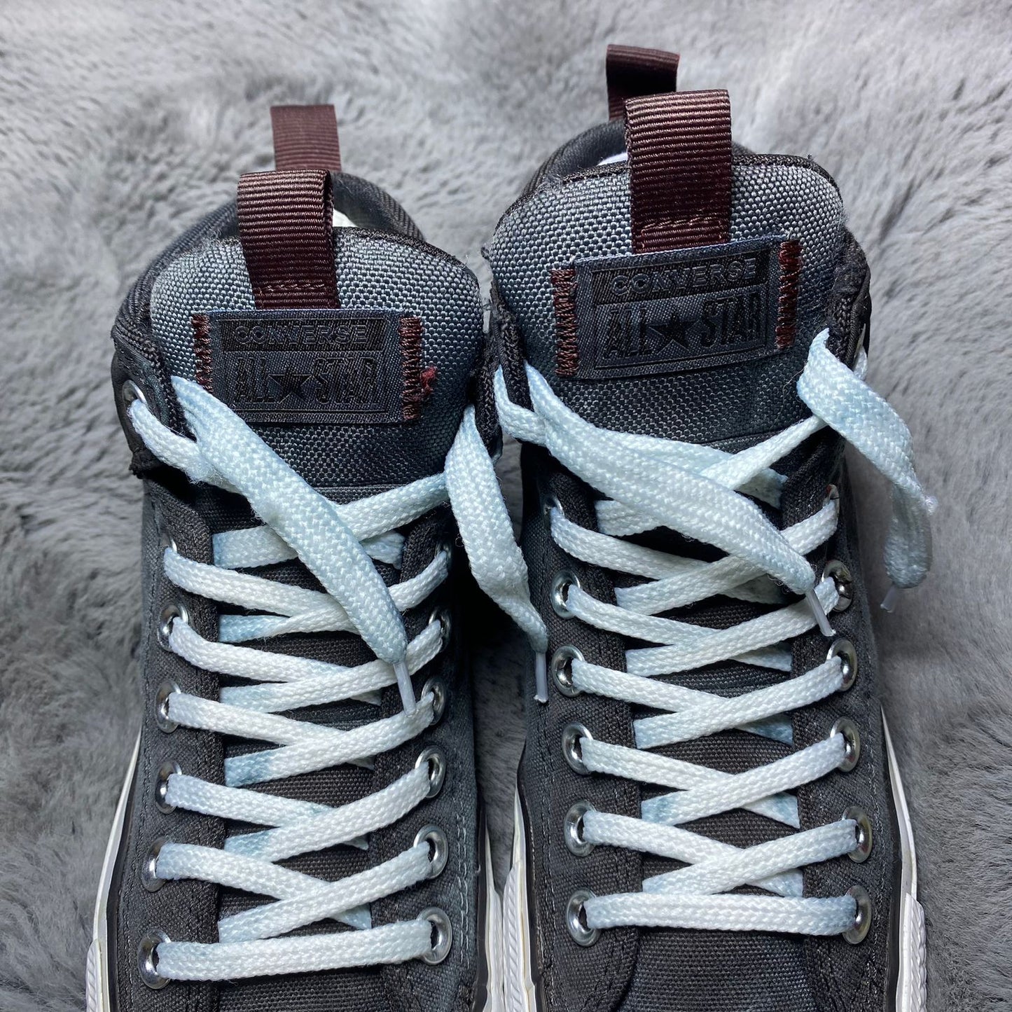 Converse ( Size 39.5 - 40 / 6.5 )