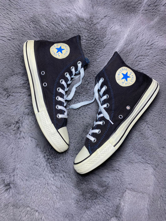 Converse ( Size 41 / 7.5 )